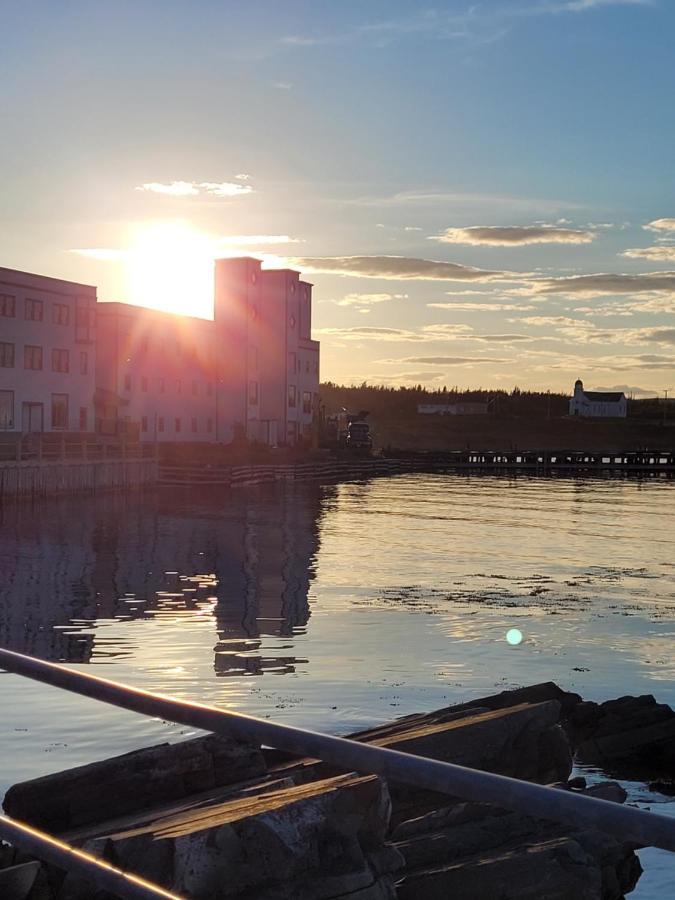 The Harbourside Inn Port Union Екстер'єр фото